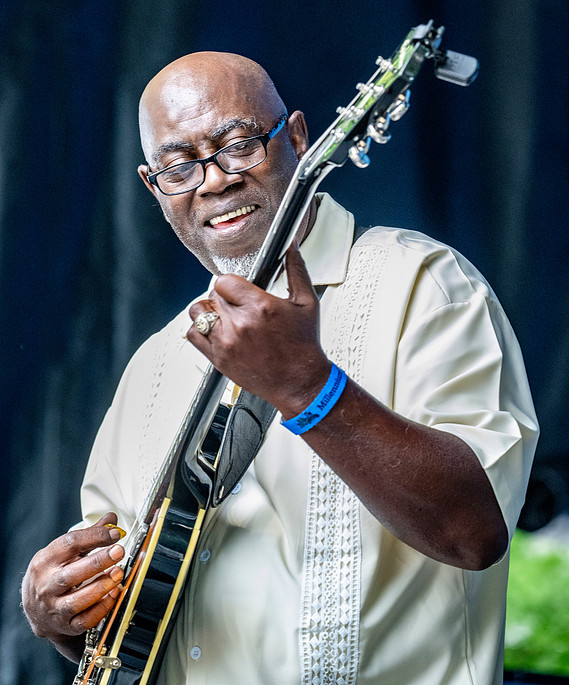 Featured photograph by Mark Turney